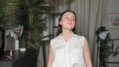 Snapshot of laura_mutti chatting on 11-01-25, 02:08 Samantha online show from 11-01-25, 02:08