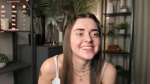 Snapshot of laura_mutti chatting on 11-07-25, 03:45 Samantha online show from 11-07-25, 03:45