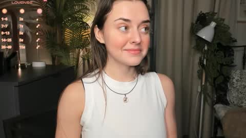 Snapshot of laura_mutti chatting on 12-01-25, 03:50 Samantha online show from 12-01-25, 03:50