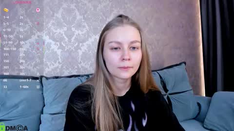 Laura online show from 10-11-25, 01:31