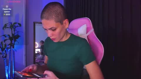 Laura Rose online show from 12-22-24, 10:28