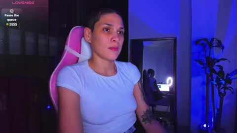 Laura Rose online show from 01-08-25, 03:51