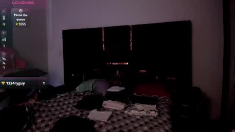 Laura Rose online show from 02-26-25, 10:20