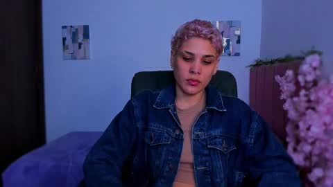 Laura Rose online show from 12-18-25, 06:08