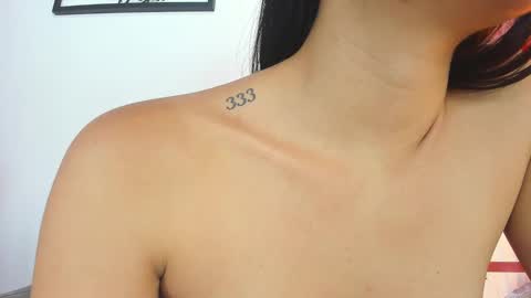 LAURA SOE online show from 03-03-25, 06:22