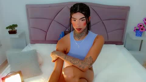 Laura online show from 01-30-25, 05:52