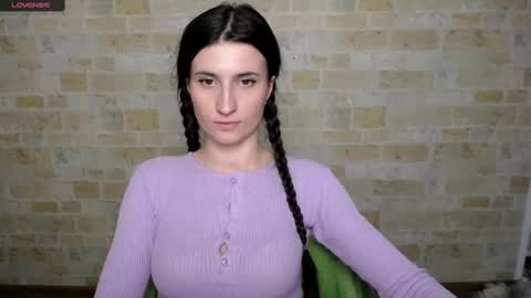 Laura online show from 02-10-25, 11:46