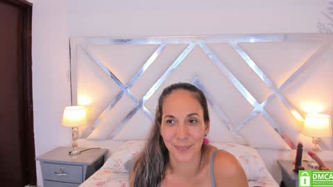 Laura online show from 12-02-24, 03:25