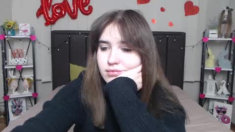LauraHlot online show from 02-24-25, 03:33