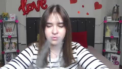 LauraHlot online show from 03-08-25, 09:50