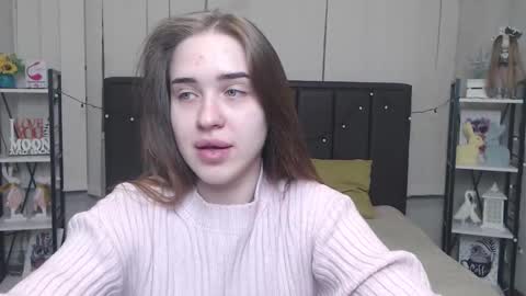 LauraHlot online show from 10-02-25, 05:20