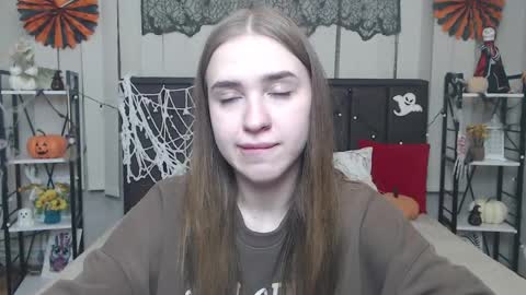 LauraHlot online show from 10-20-25, 07:03