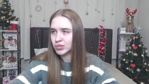 LauraHlot online show from 12-23-25, 06:44