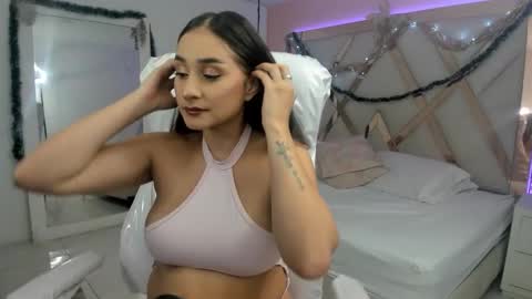 laura  online show from 12-15-25, 09:52