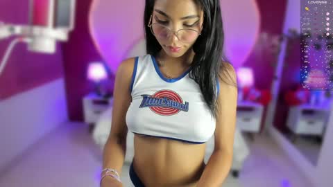 Laura MartinGMT-5 2200-0600 online show from 02-06-25, 12:22