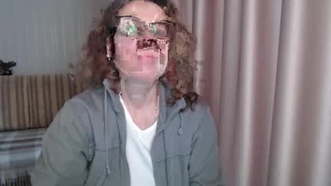 Lauraoven1 online show from 02-05-25, 07:50