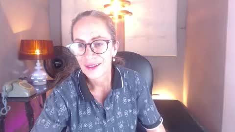 Snapshot of laurasofia45 chatting on 02-01-26, 11:25 Laura Sofia online show from 02-01-26, 11:25