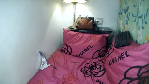 Belle online show from 03-02-25, 03:02