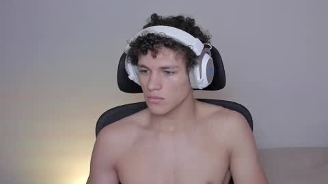 Laureent online show from 10-15-25, 08:58