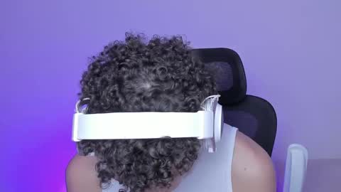 Laureent online show from 10-21-25, 05:02