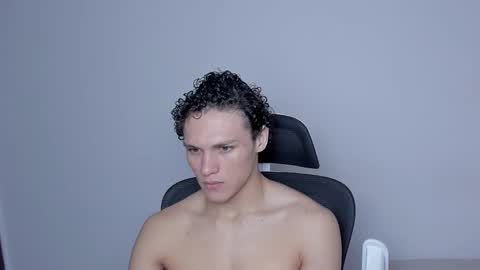 Laureent online show from 11-17-25, 01:11