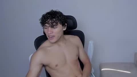 Laureent online show from 11-23-25, 05:57