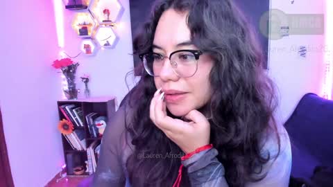  Im Lauren  independent model   online show from 12-15-24, 11:42