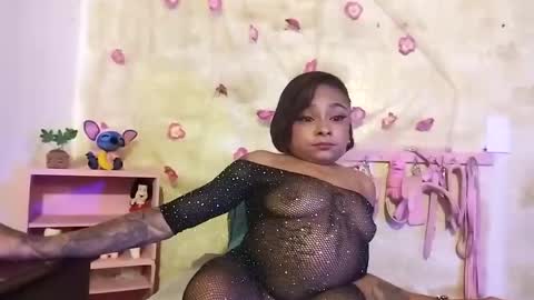 Lauren online show from 01-18-25, 04:48