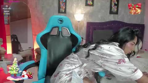 Snapshot of lauren_smiles chatting on 11-16-25, 02:28 Lulu online show from 11-16-25, 02:28