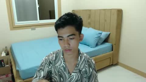 laurence_cuttieguyhere online show from 04-02-26, 05:21