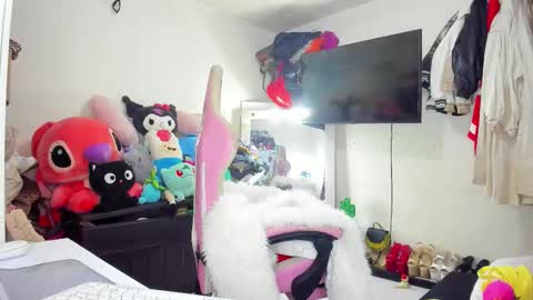 SF online show from 10-20-25, 03:23