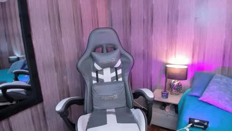 LaurenHazel  online show from 12-17-25, 08:48