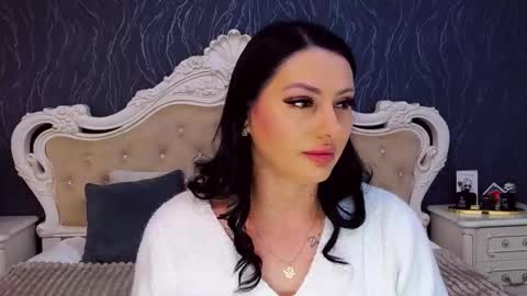 Laura online show from 01-16-26, 09:24