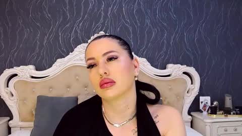 Laura online show from 03-10-26, 02:33