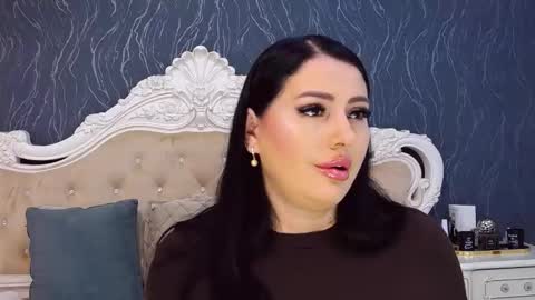 Laura online show from 03-30-26, 03:02