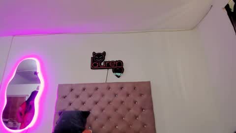 laurenlaine online show from 02-11-25, 06:55