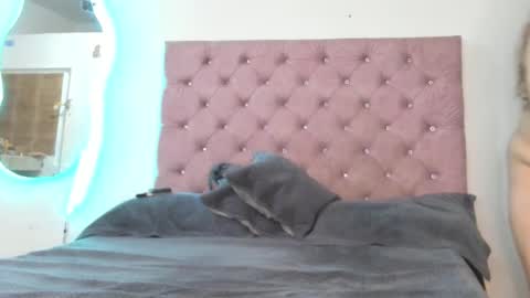 laurenlaine online show from 09-27-25, 02:49