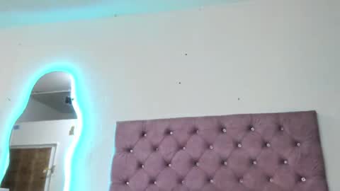 laurenlaine online show from 10-02-25, 02:18