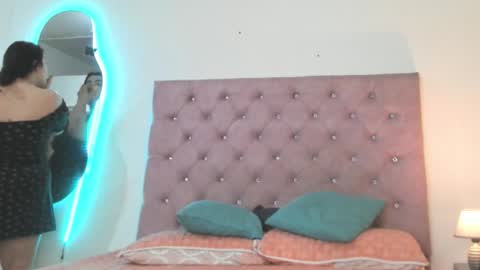 laurenlaine online show from 11-30-25, 02:21