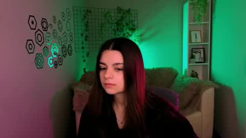 Snapshot of laurenmurrr chatting on 02-02-26, 10:03 Laure online show from 02-02-26, 10:03