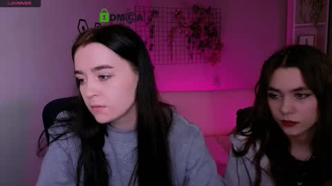 Snapshot of laurenmurrr chatting on 02-09-26, 10:30 Laure online show from 02-09-26, 10:30