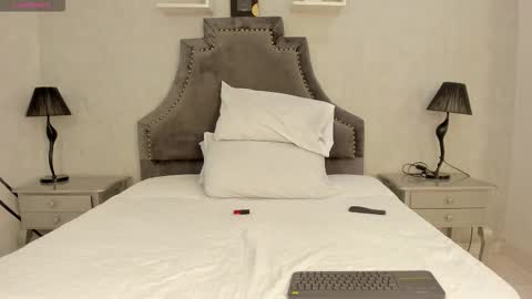 Lauren  online show from 11-11-25, 03:23