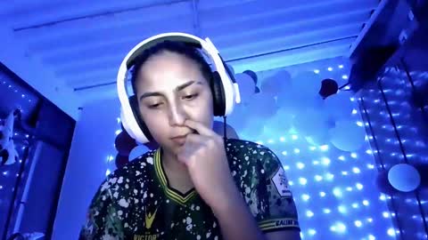 Laurent online show from 12-23-24, 04:01