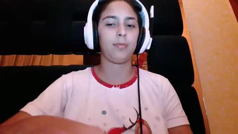 Laurent online show from 01-14-25, 08:09