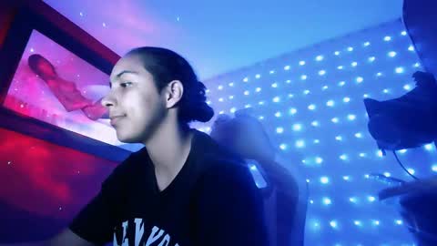 Laurent online show from 02-23-25, 03:13