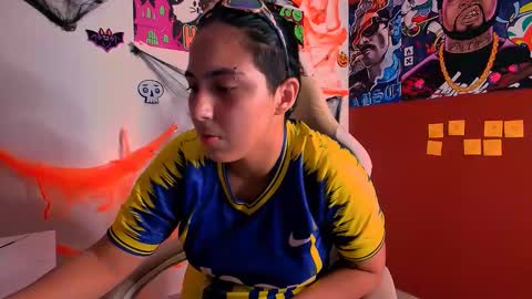 Laurent online show from 10-29-25, 02:36