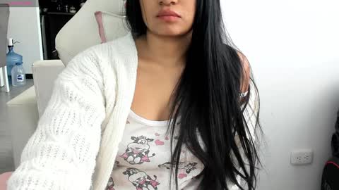 daniela angel     online show from 12-03-24, 01:21