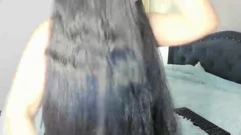 daniela angel     online show from 12-19-25, 04:52