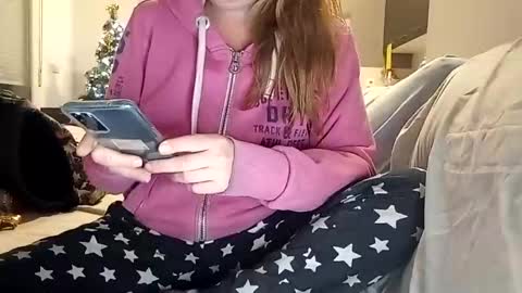 lauriehotxxx online show from 12-12-24, 05:37