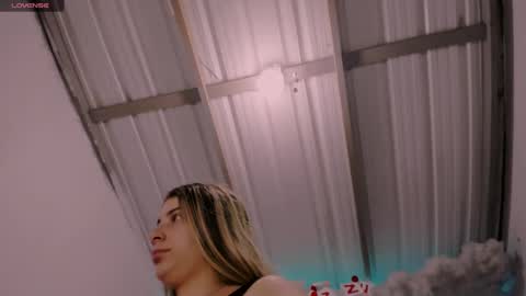 Lauu G online show from 02-22-25, 03:45